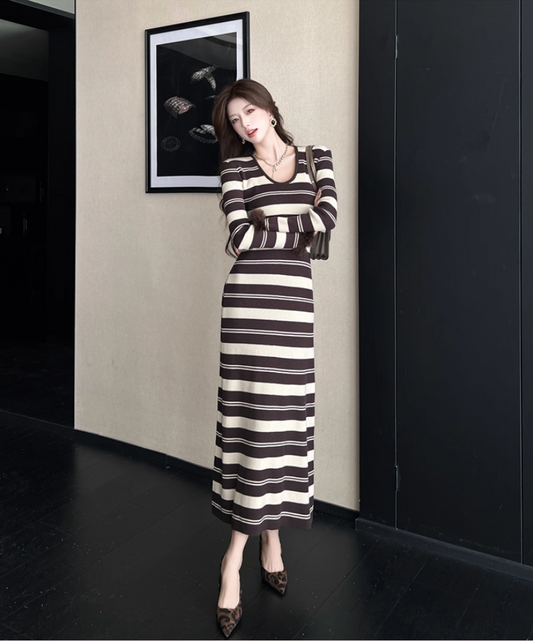 Fashionable Long Sleeve Sheath Feather Trim Maxi Dress Everyday Wear Stripe Jewel Neck Long Dress AP3631
