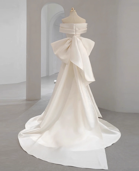 Unique Off-Shoulder Mermaid Bridal Gowns Romantic White Satin Pleated Wedding Dress AP3837