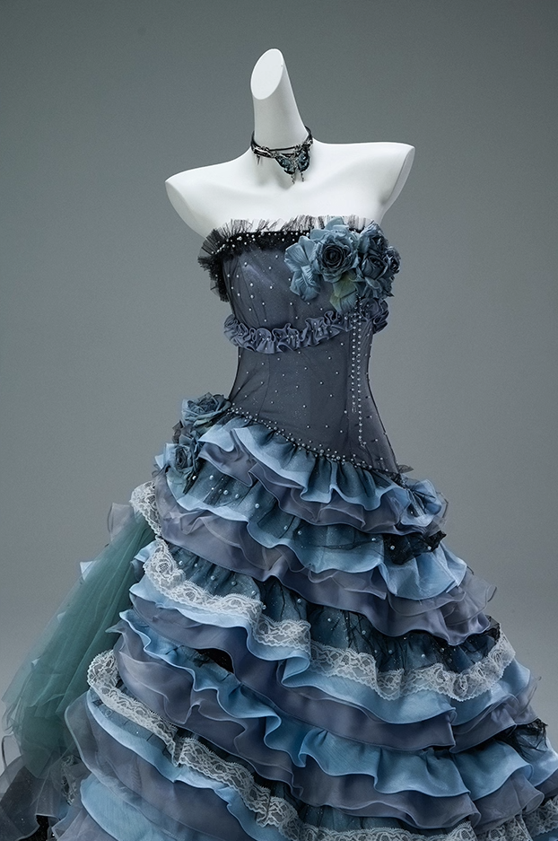 Hot Girls A-Line Strapless Tiered Sweet 16th Gowns Handmade Flowers Beads Lace Ruffles Prom Dress AP3861