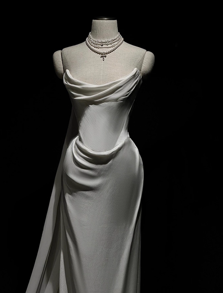 Casual Strapless Sheath Bridal Gowns Simple Satin Wedding Dress AP3930