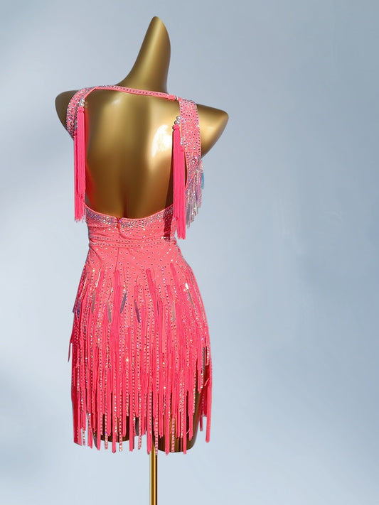 Fabulous Sheath Halter Neck Cutout Birthday Gowns Playful Sequins Crystals Tassel Backless Homecoming Dress AP3949