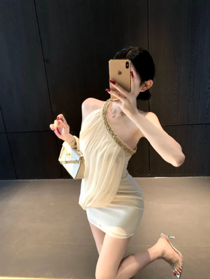 Glamorous One-Shoulder White Tulle Splicing Mini Dress Bodycon Sequins Accent Short Dress AP4038
