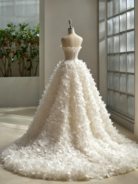 Luxury A-Line Strapless Bridal Gowns 3D Floral Sequins Beads Wedding Dress AP4227