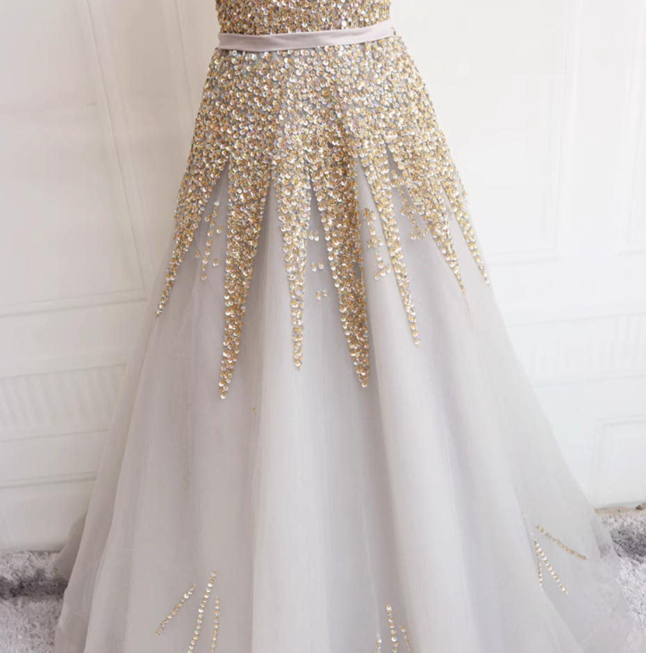 Eye-Catching A-Line Strapless Sweet 16th Gowns Elegant Sequins Beads Tulle Prom Dress AP4723