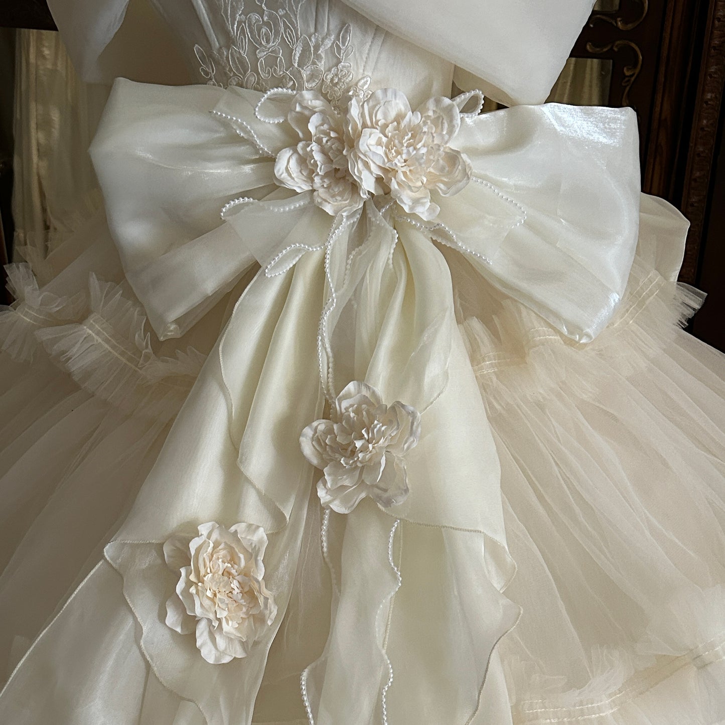 Exquisite A-Line Off Shoulder 3D Floal Sweet 16th Gowns Bows Applique Lace Crystals Prom Dress AP4777