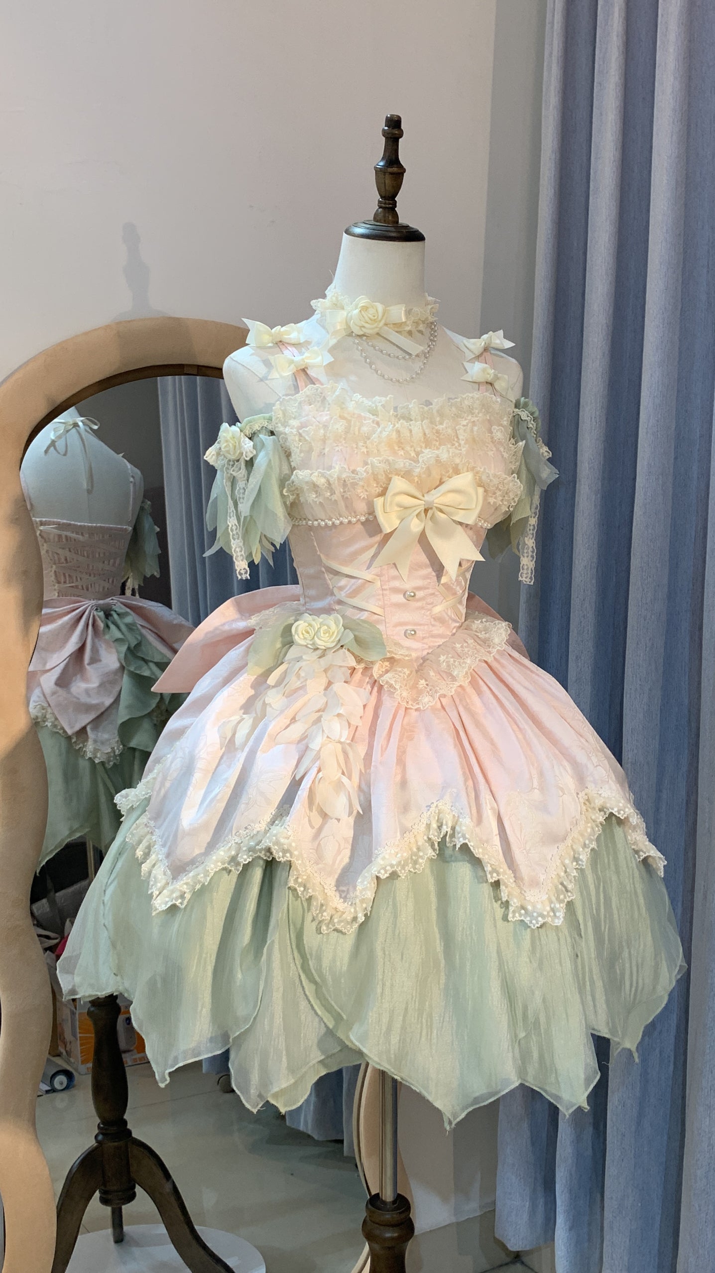 Sleek Off-Shoulder A-Line Tiered Birthday Dresses Appliques Bows Lace Homecoming Dress AP4867