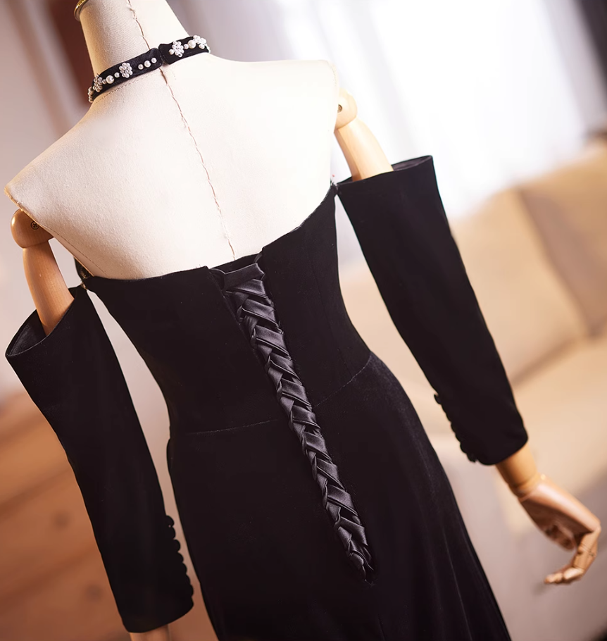 Simple Strapless Sheath Sweet 16th Dresses Black Velvet Beaded Prom Dress AP4900