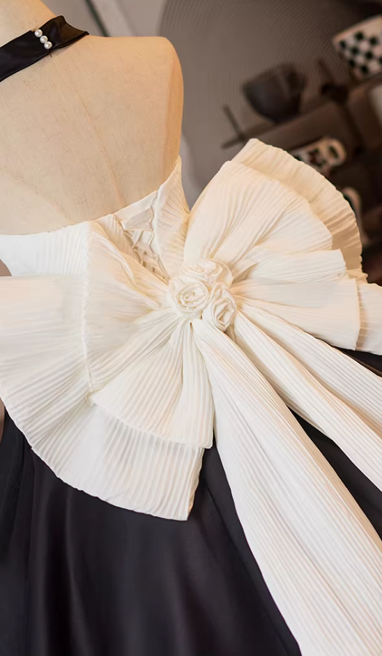 Fancy Strapless A-Line White & Black Sweet 16th Gowns Handmade Flowers Bows Prom Dress AP5234