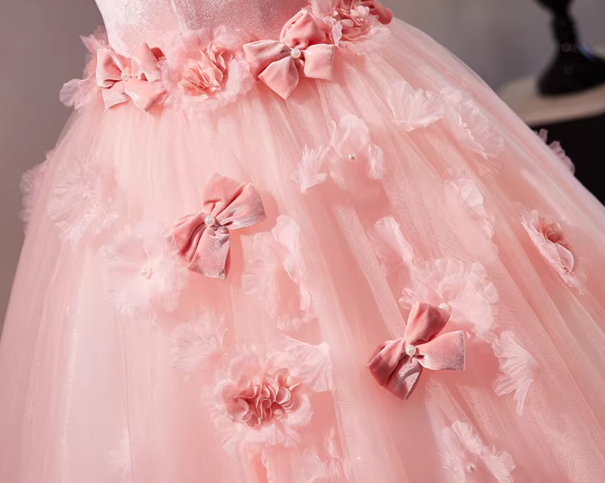 Playful Strapless A-Line Pink Tulle Sweet 16th Gowns Bows Appliques Beads Prom Dress AP5303