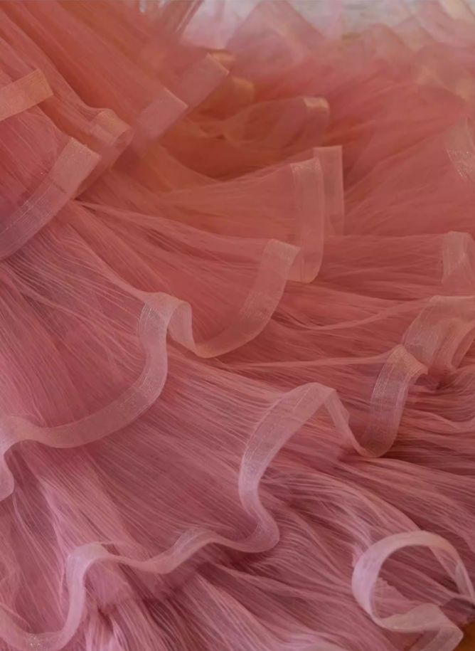 Modern A-Line Spaghetti Strap Ruffled Evening Gowns Tiered Pink Tulle Prom Dress AP5473