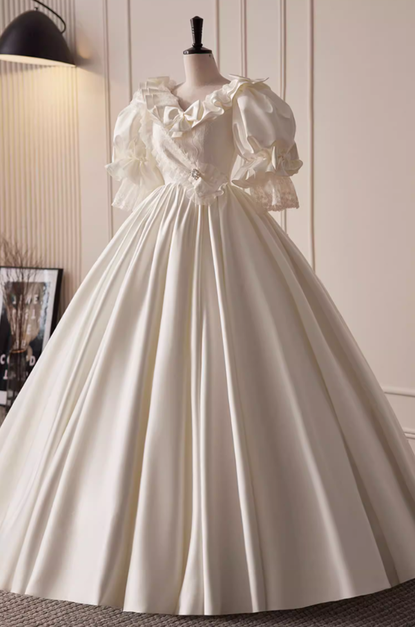 Superb A-Line Satin V Neck Bridal Gowns Short Sleeve Crystal Bows Lace Wedding Dress AP5820