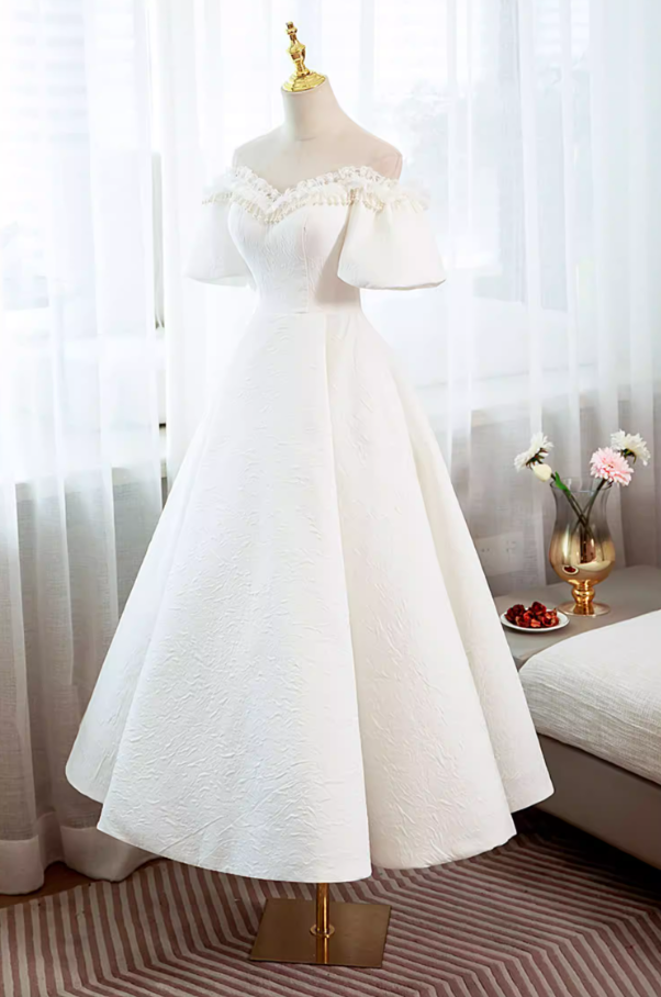 Delicate Off-Shoulder A-Line Bridal Gowns Lace Tassel Textured Wedding Dress AP5889