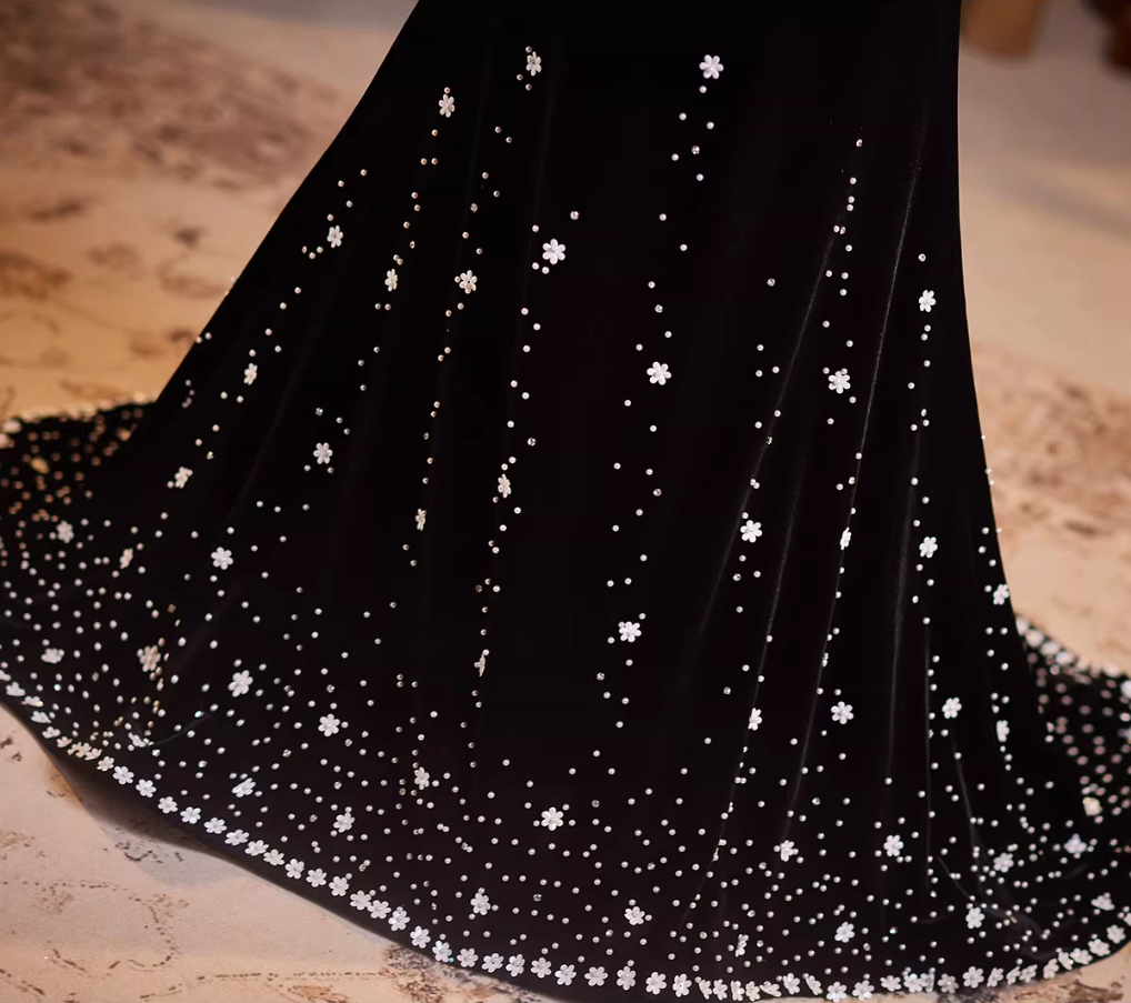 Unique Off-Shoulder Black Mermaid Sweet 16th Dresses Bow Beads Appliques Prom Dress AP5943