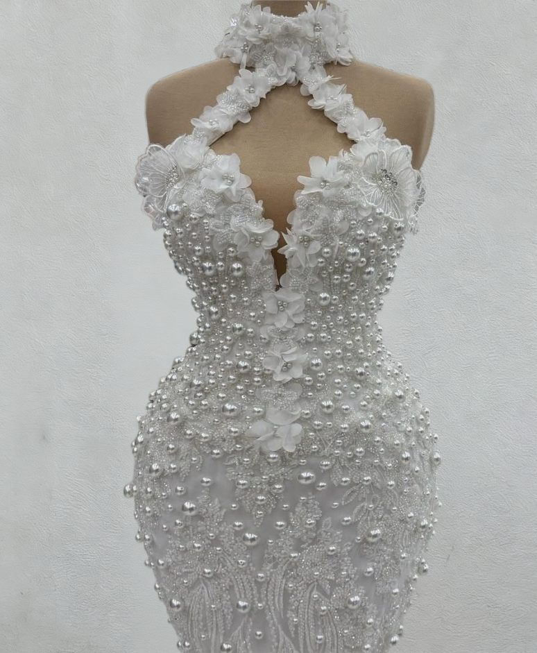 Vintage Halter Neck Bridal Mermaid Dresses Sequins Beads Appliques Wedding Dress AP6092