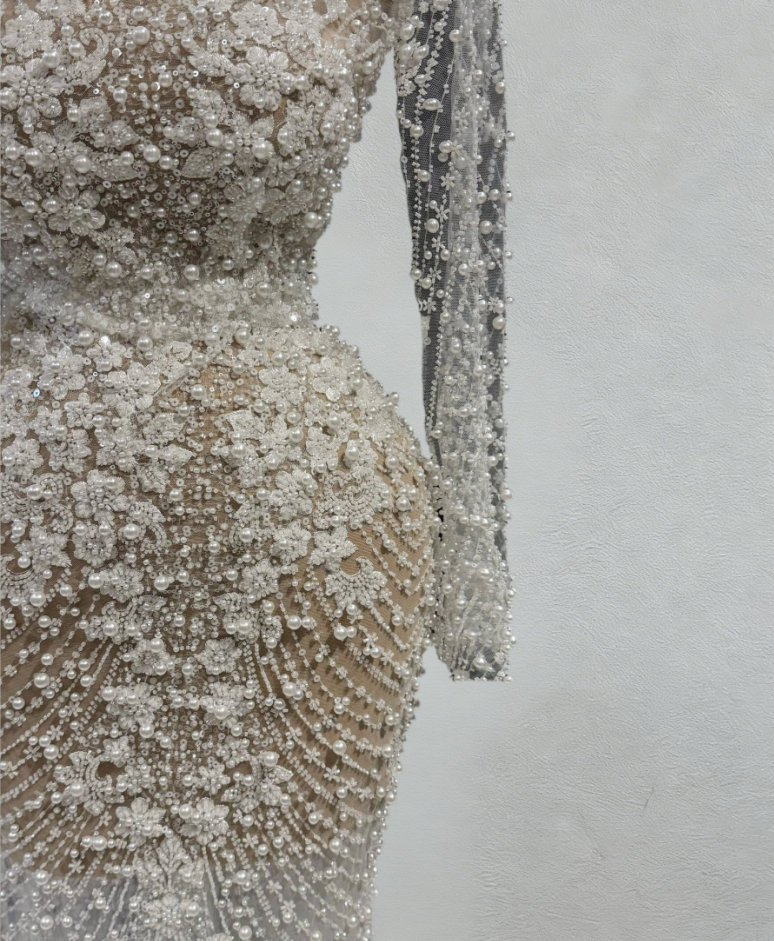 Delicate High Collar Mermaid Bridal Gowns Appliques Long Sleeve Beading Pearls Wedding Dress AP6130