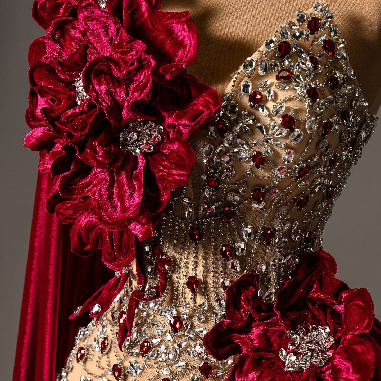 Vintage One Shoulder Sheath Evening Gowns Handmade Flowers Rhinestone Prom Dress AP6176