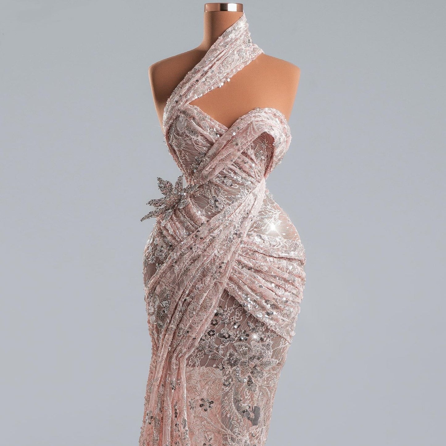 Cozy Sheath Evening Gowns Halter Neck Lace Sequins Prom Dress AP6396