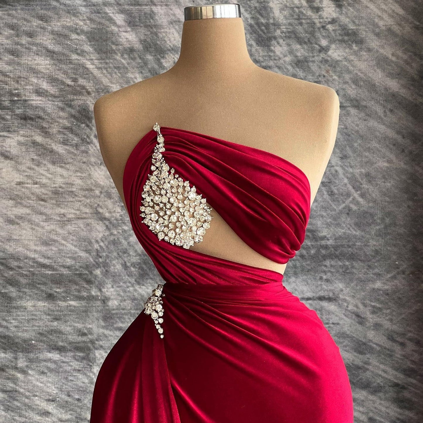 Glittering Strapless Sheath Evening Dresses Crystals Red Prom Dress AP6439