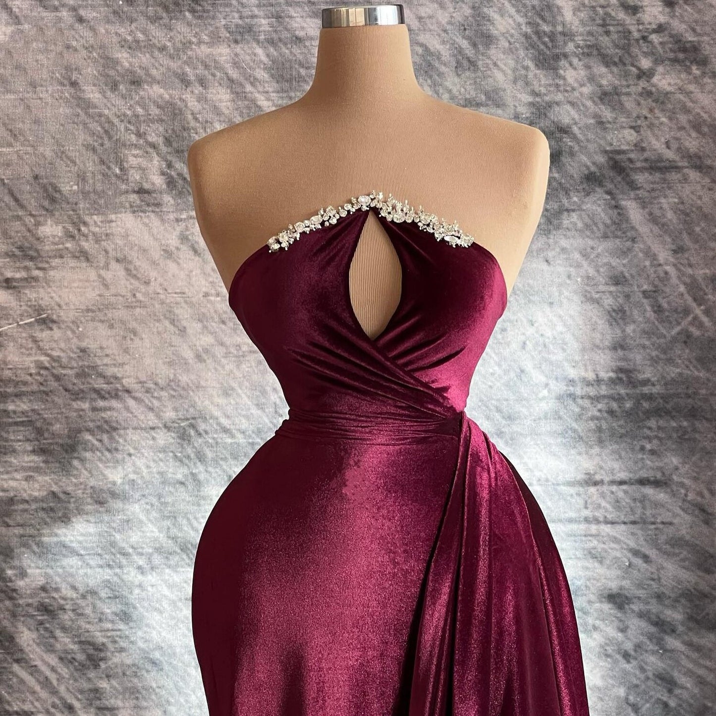 Gen Z Style Sheath Cutout Evening Dresses Strapless Beading Prom Dress AP6443