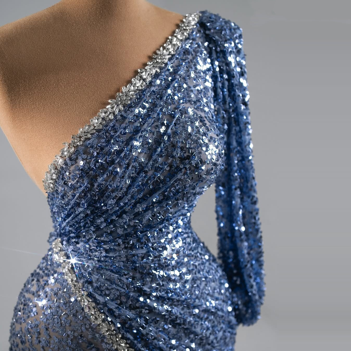 Glamorous One Shoulder Long Sleeve Evening Dress Sheath Sequins Beading Prom Dress AP6506