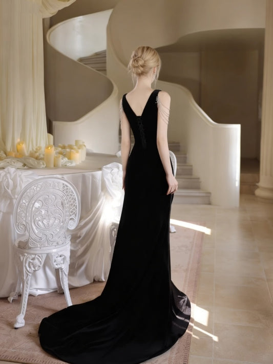 Fantastic V Neck Black Prom Dress Long Mermaid Evening Outfit Appliques Beading Formal Dresses AP6660