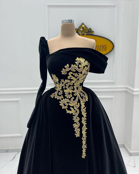 Refined A-Line Black Prom Dress Off-Shoulder Long Sleeve Evening Outfit Appliques Formal Dress AP6796