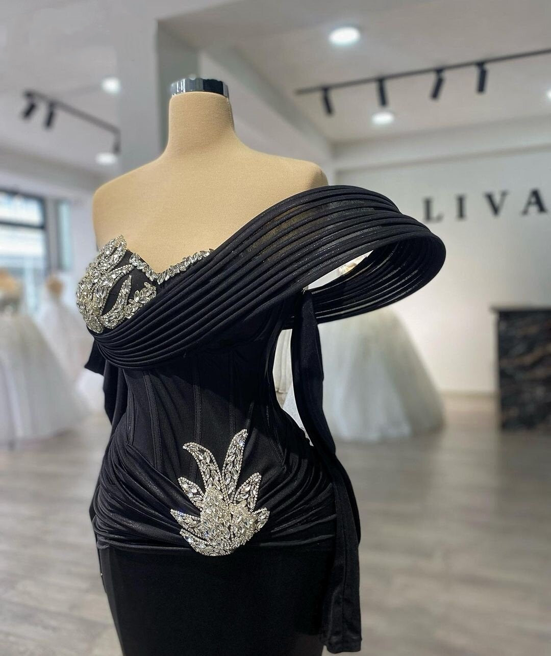 Superb Black Prom Dress Long Sleeve Off-Shoulder Formal Dress Beaded Mermaid Evening Outfits AP6800