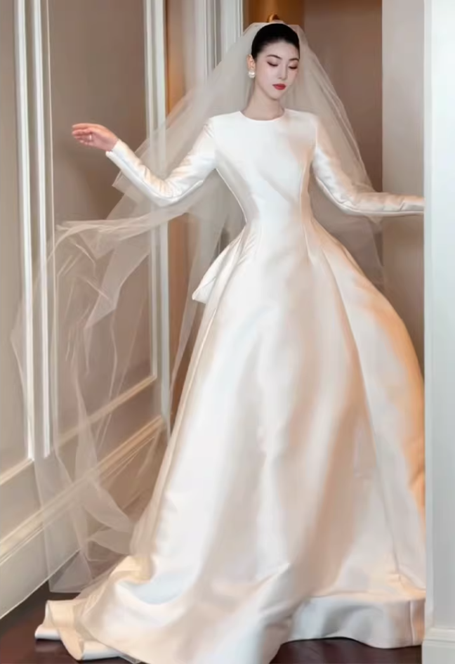 Chic Long Sleeve Jewel Neck Wedding Dress Satin A-Line Bridal Gown AP6826