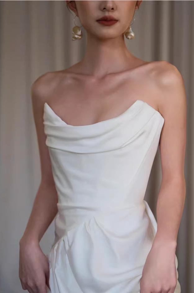 Elegant Strapless Satin Wedding Dress Mermaid Bridal Dress AP6830