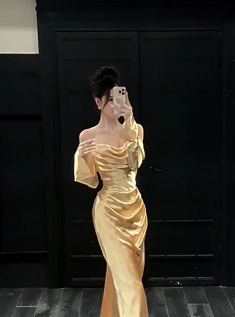Ethereal Off-Shoulder Gold Prom Dress Long Sleeve Satin Sheath Evening Dress AP6837