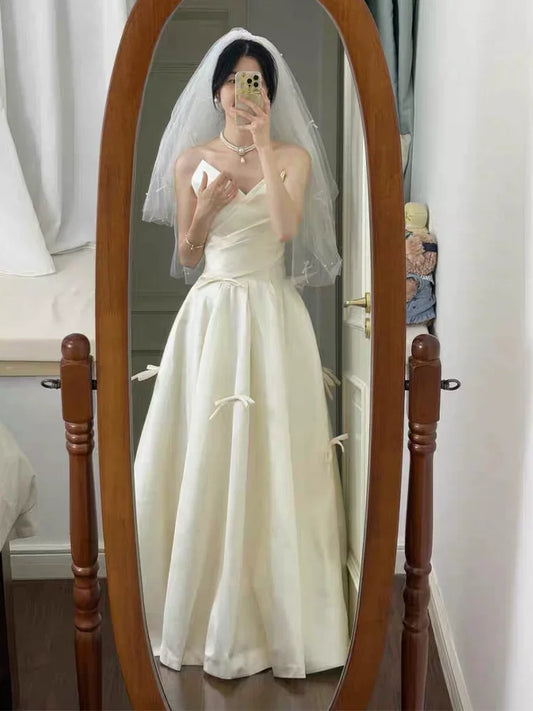 Splendid Bows A-Line Wedding Dress Strapless Satin Bridal Outfit AP6892