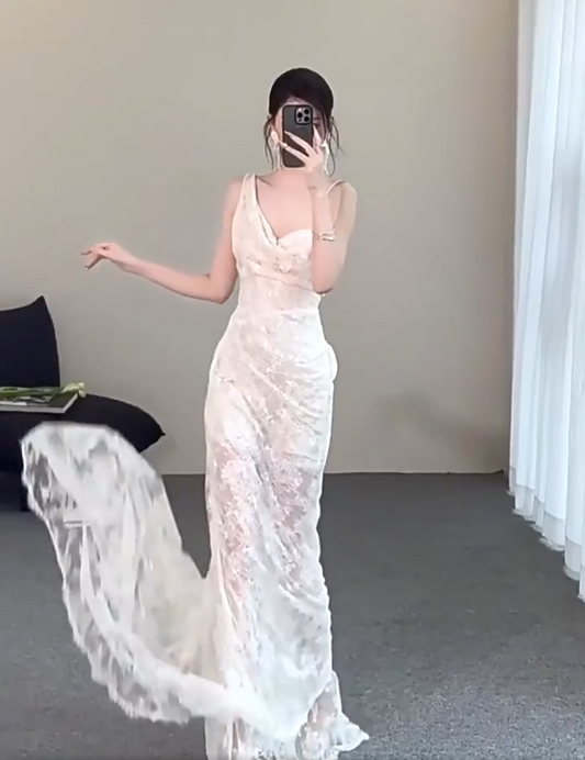 Minimalist Spaghetti Strap Sheath Wedding Dress Lace Draped Bridal Gowns AP6936