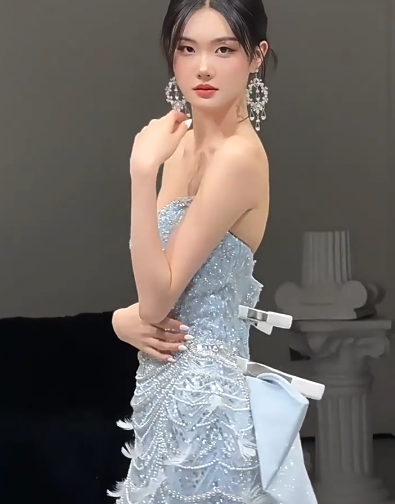Refined Strapless Blue Prom Dress With Bow Train Feather Beads Sequins Sheath Formal Dress AP6964