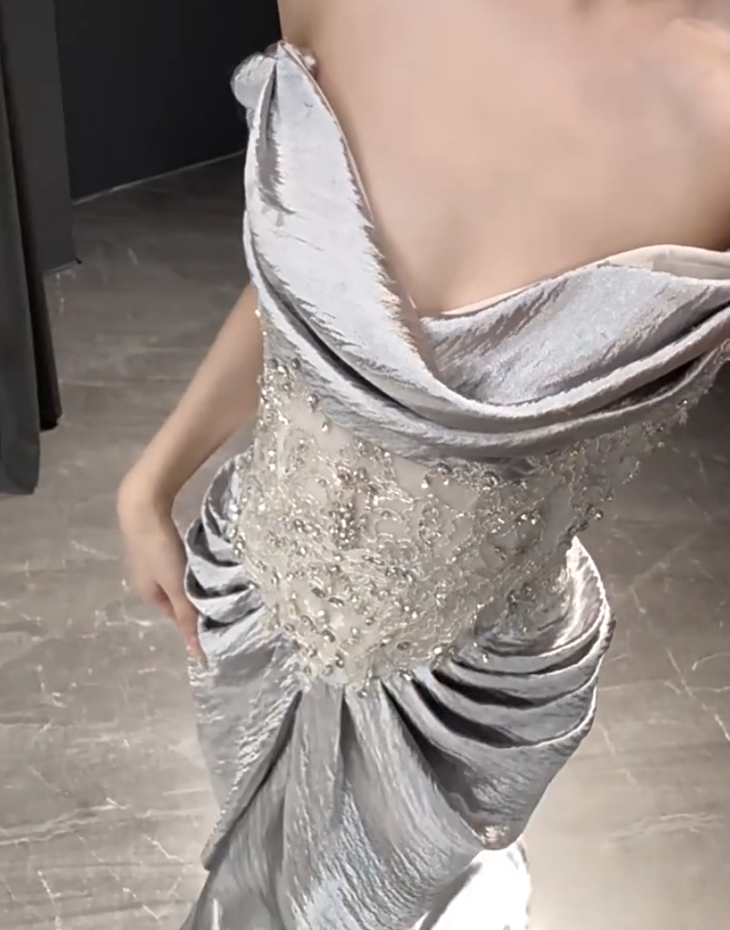 Luxury Strapless Silver Prom Dress Sequins Sheath Slit Evening Dress AP7077