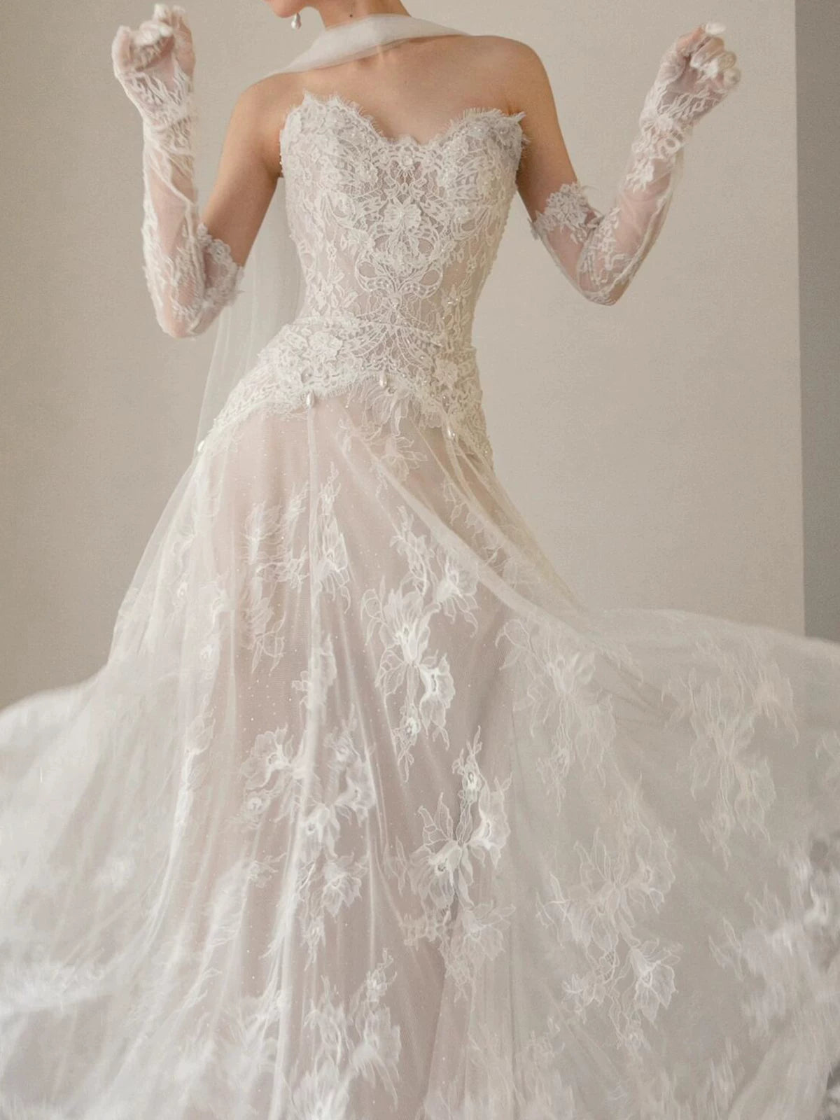 Minimalist Strapless A-Line Wedding Dress Lace Beads Bridal Outfit AP7112