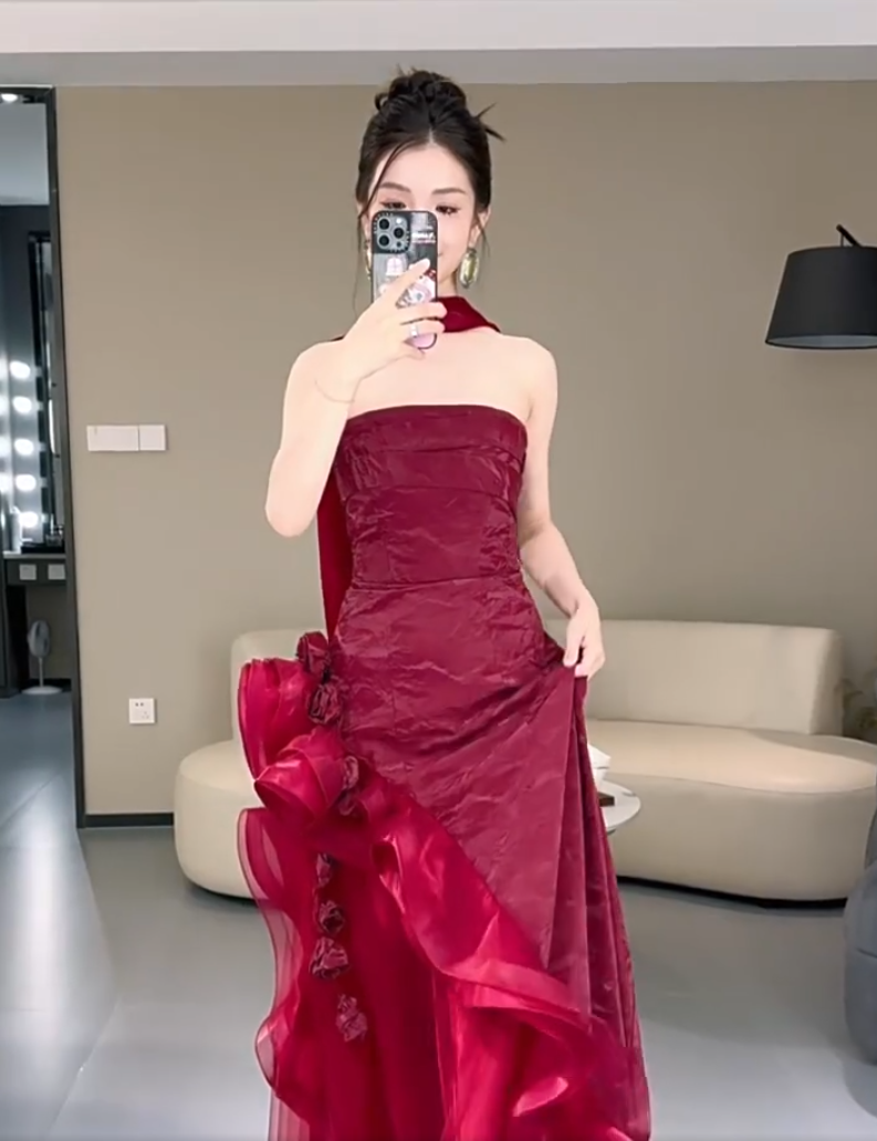 Appealing Strapless Ruffles Red Prom Dress Appliques A-Line Evening Dress With Scarf AP7138