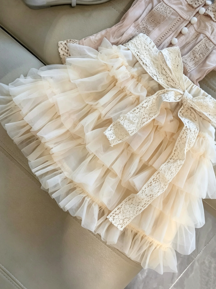 Romantic Blush Two Piece Lace Trim Spaghetti Strap Corset Top + Cream Multi-Layer Tulle Mini A Line Skirt With Lace Bow Homecoming Dress AS1083
