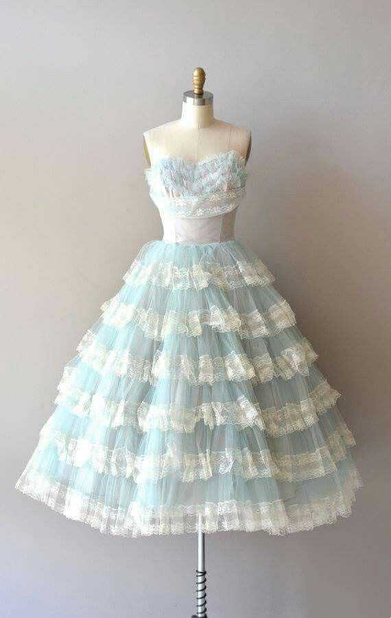 Airy Light Blue Strapless Sweetheart Lace Trim Multi-Tiered Tulle A Line Midi Homecoming Dress AS1591