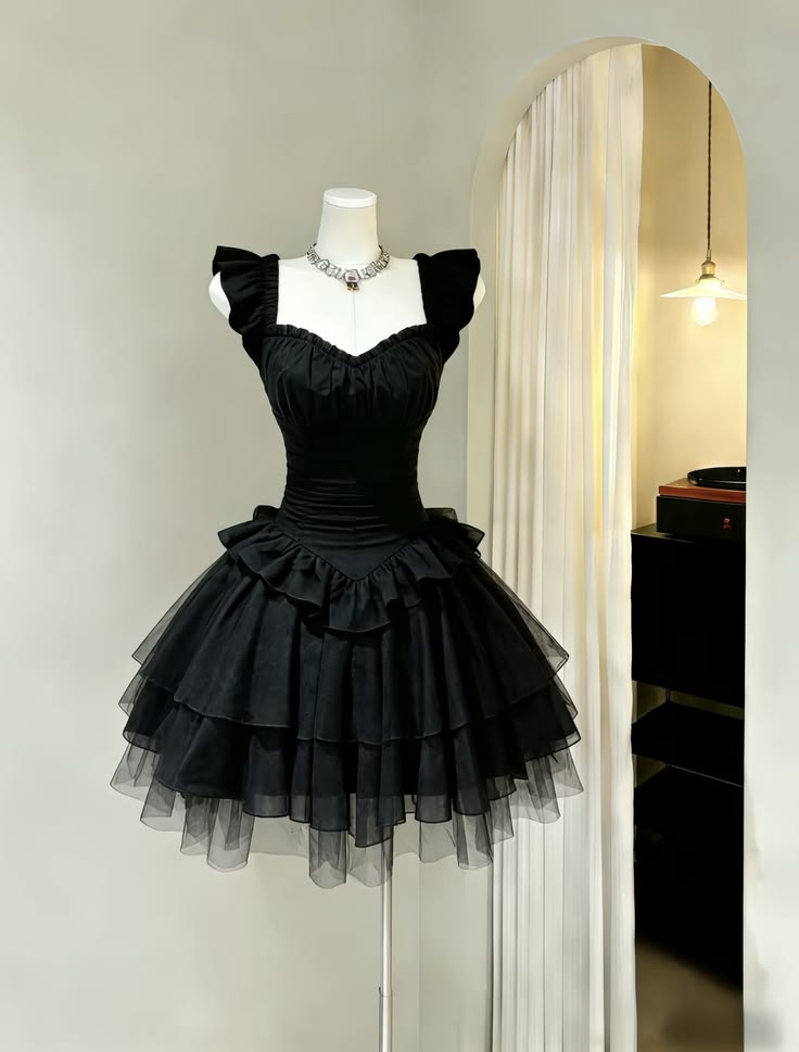 Sleek Black Ruffle Strap Sweetheart Neck Tiered Tulle A Line Short Homecoming Dress AS1610