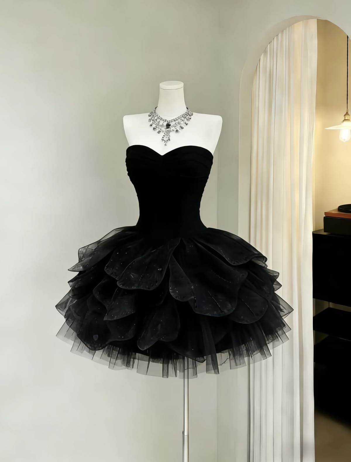 Glam Black Velvet Strapless Sweetheart Neck Glitter Layered Petal Tulle Short A Line Homecoming Dress AS1612
