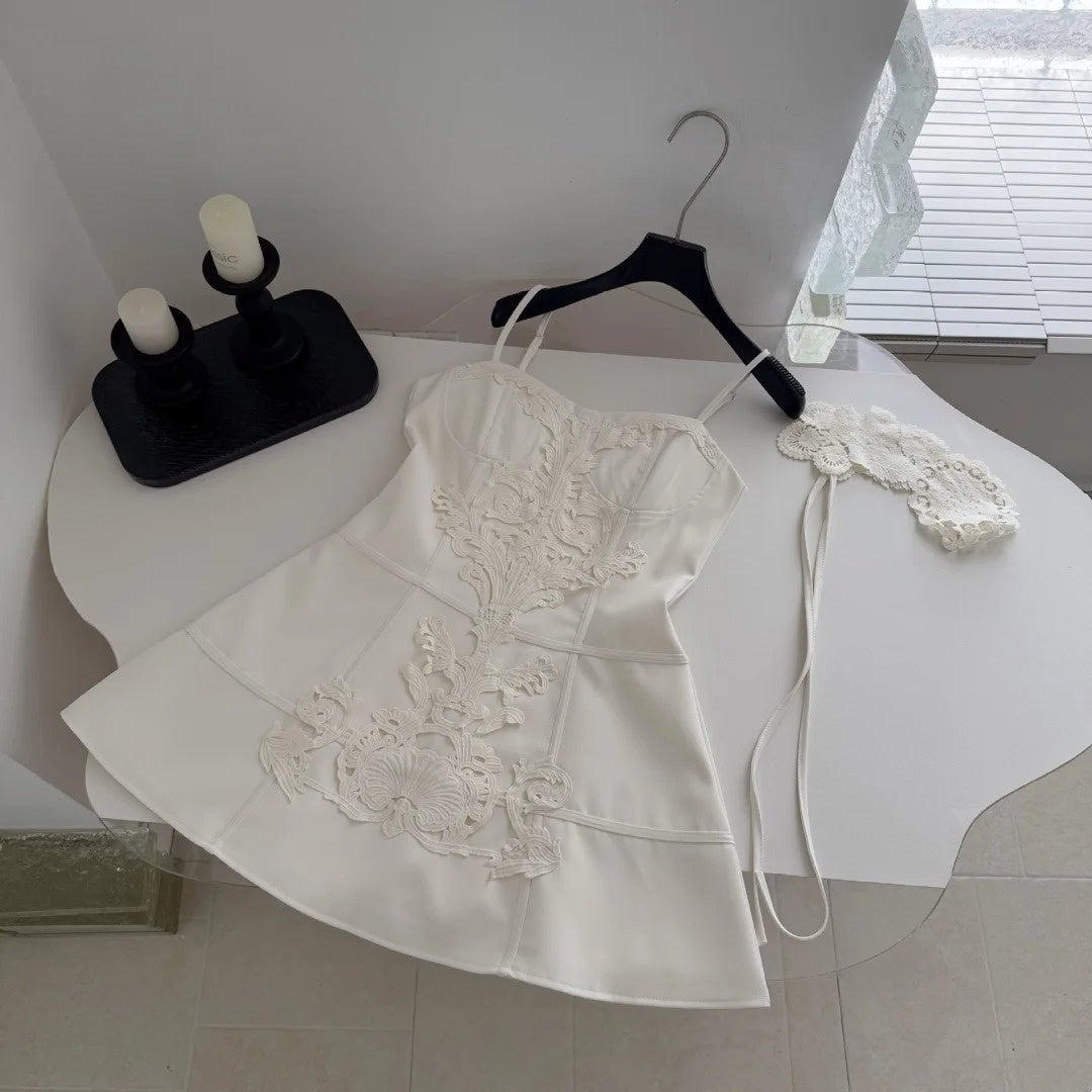Elegant White Spaghetti Straps Corset A Line Short Homecoming Dress With Ornate Lace Applique And Detachable Lace Choker AS1772