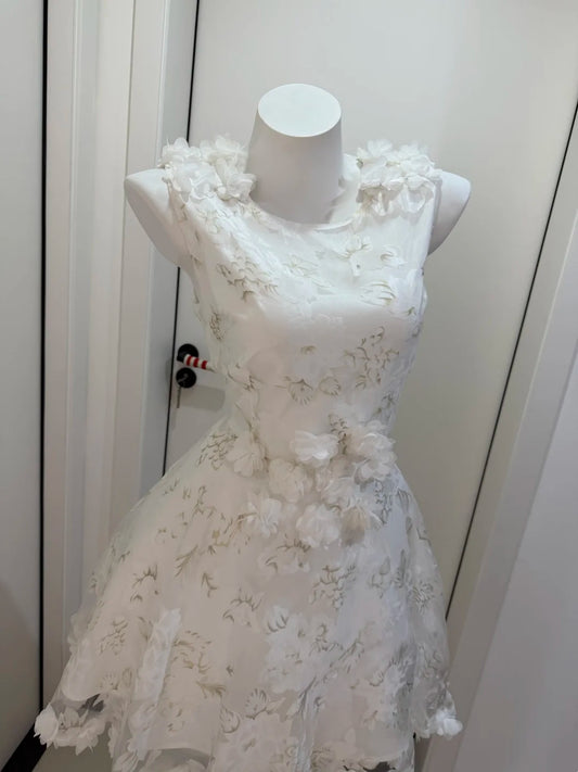 Delicate White Sleeveless Round Neck 3D Floral Appliqué Tulle A Line Short Homecoming Dress AS2298