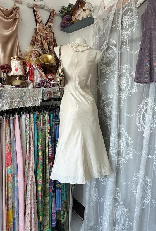 Elegant Ivory V Neck Sleeveless Ruched Bodice Mermaid Midi Homecoming Dress AS2364