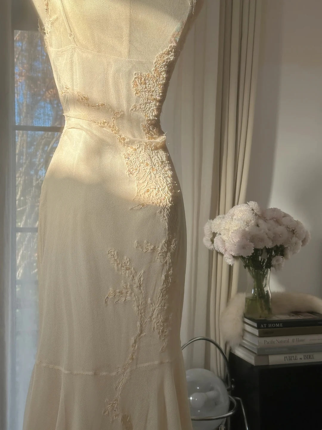 Delicate Ivory Floral Lace V Neck Sleeveless Birthday Dress Midi Mermaid Homecoming Dress AS2756
