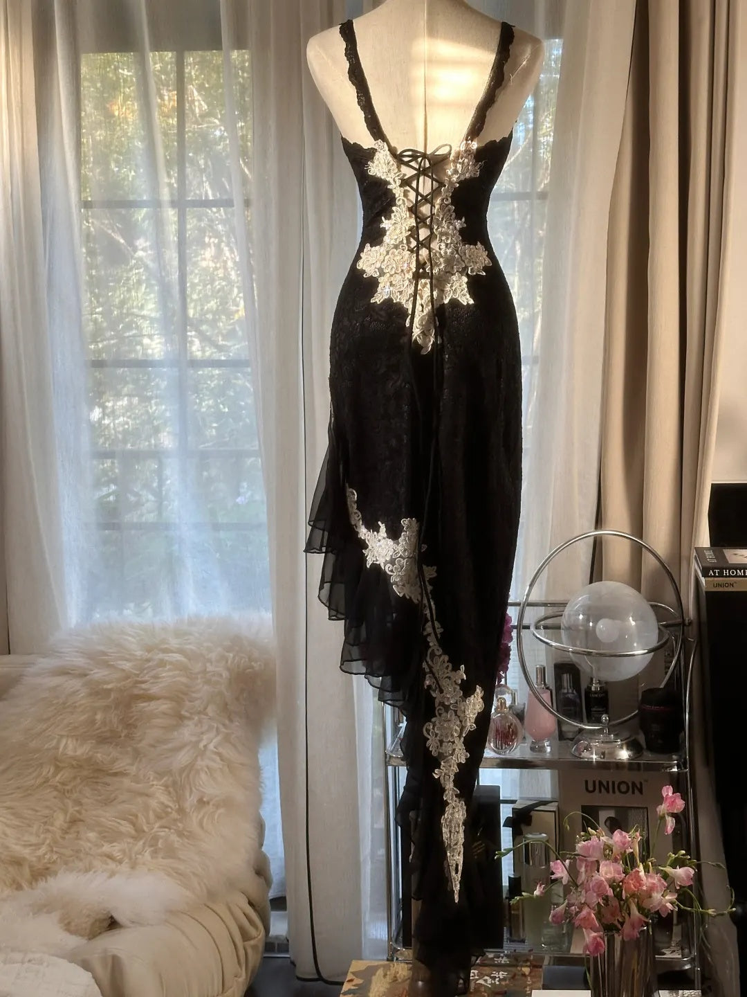 Glam Black Party Dress Lace Floral Appliques Spaghetti Straps V Neck Mermaid Midi Homecoming Dress AS2759