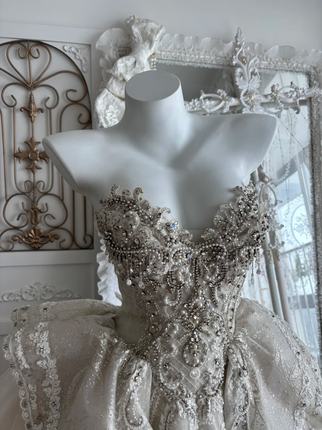 Exquisite Ivory Strapless Sweetheart Heavy Rhinestone Beaded Lace High Low A Line Tulle Short Homecoming Dress Wedding Dress AS2805