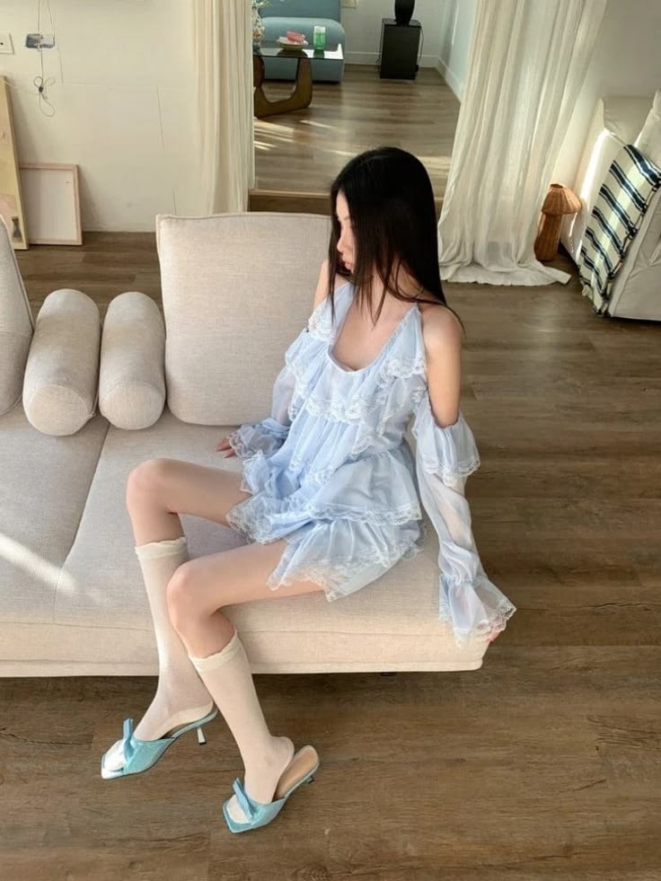 Dreamy Light Blue Halter V Neck Long Sleeves Tiered Lace Ruffle A Line Short Homecoming Dress AS3076