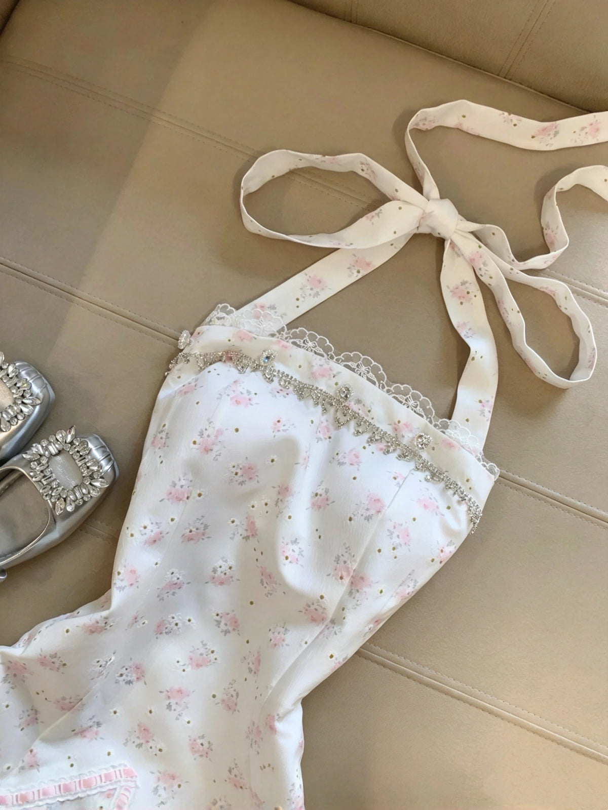 Sweet White Pink Floral Halter Neck Rhinestone Lace Trim Bow A-Line Short Homecoming Dress Birthday Dress AS3271
