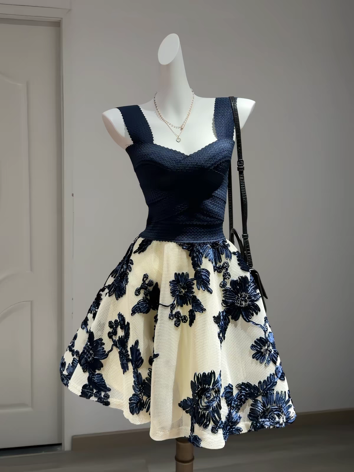 Vintage Brown Strap Sweetheart 3D Floral Embroidery A Line Short Homecoming Dress Birthday Dress AS3537