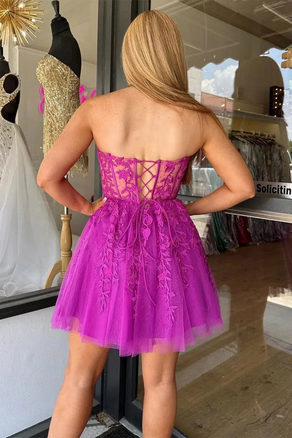 Lovely A-Line Tulle Homecoming Dress With Sweetheart Neck And Appliques AS496